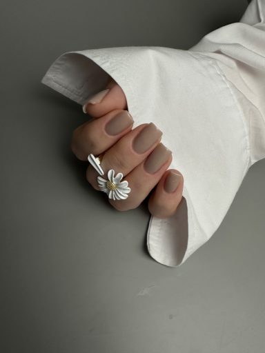 Schlichte Nägel in 85088